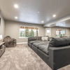 Отель Beautiful Parade Home Overlooking Bear Lake Golf Course and Bear Lake - Sleep 34, фото 19