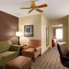 Отель Country Inn & Suites by Radisson, Albert Lea, MN, фото 7