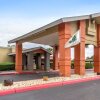Отель Quality Inn & Suites I-35 near Frost Bank Center в Сан-Антонио