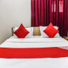 Отель OYO 14606 Holiday Inn, фото 18