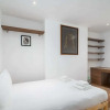Отель 2BR Home in London W/terrace + Parking, фото 6