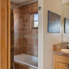 Отель Art Haven - Stylish Southwestern Comfort, Walk to The Plaza, фото 8