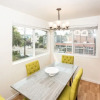 Отель The Seattle Stunner - 1960's Retro Apt - Sleeps 6, фото 7
