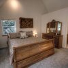 Отель Sierra Mountain Lodge 3 Bedroom Home by RedAwning в Мейерс