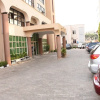 Отель Jasmines Place and Suites, фото 1