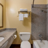 Отель Rodeway Inn & Suites East, фото 9