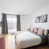 Отель Downtown Luxe - Parking, Metro, King Bed, Sleeps 6, фото 4