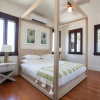 Отель Mahogany Bay Resort & Beach Club, Curio Collection by Hilton, фото 5