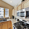 Отель New Listing! End-unit Townhome W/ Private Hot Tub 2 Bedroom Townhouse, фото 3