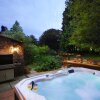 Отель Beautiful 7 bedroom house hottub wifi, фото 16