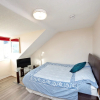 Отель Grand Mansion, 9-double Bedroom and Free Parking, фото 2