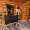 Отель Where Eagles Fly - 4 Br Cabin, фото 24