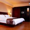 Отель Istana Hotel & Resort, фото 2