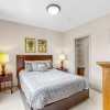 Отель Top Floor Corner Unit With Pool and Lake View, фото 2