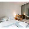 Отель E1 Stunning Two Bathroom Modern Flat, фото 12