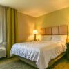 Отель Candlewood Suites Medford, an IHG Hotel, фото 5