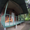 Отель Jonny's cabins drake day, фото 13