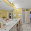 Отель Spacious Condo on the bay Indoor Outdoor Pool, фото 9