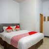 Отель OYO 92286 Wisma Permata Makassar, фото 3