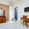 Отель RedDoorz @ Avros Guest House Medan, фото 14