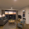 Отель Sky Broadwater Apartments, фото 9