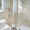 Отель Marble Arch Suite 5-hosted by Sweetstay, фото 6