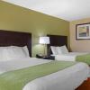 Отель SureStay Hotel by Best Western Lenoir City, фото 35