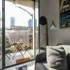 Отель Artistic 2BD Apt w Balcony on Montefiore, фото 6