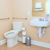Отель Lasalle 1a/2a · Enormous Gated Apartments Perfect for Groups!, фото 9
