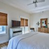 Отель Watercolor - Park District 2-Bedroom Condos by 360 Blue, фото 6