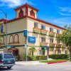 Отель Rodeway Inn & Suites Pasadena в Пасадене
