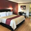 Отель Airport Inn & Suites, фото 4