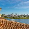 Отель Garden Apartment with Hot Tub - ER2104LT, фото 1