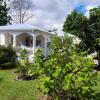 Отель Bungalow d'une chambre avec piscine partagee jardin clos et wifi a Capesterre Belle Eau, фото 1