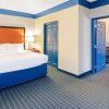 Отель La Quinta Inn & Suites Shawnee, фото 22