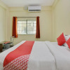 Отель OYO 13043 Sree Sai Suites, фото 6