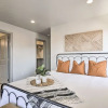 Отель Chic Sun-soaked Townhome: 42 Mi to Zion Natl Park, фото 5