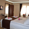 Отель Perama Hotel, фото 1