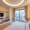 Отель Golden Tree Hotel & Apartment by ZUZU, фото 7