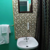 Отель Entire 6-bedroom Villa Free Parking With Fast Wifi, фото 14