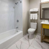 Отель Days Inn By Wyndham Staten Island, фото 5