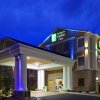 Отель Holiday Inn Express and Suites Washington Meadow L в Медоулендс