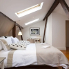 Отель JOIVY Spacious 3BR home w/balcony in Baixa, nearby Lisbon Cathedral, фото 13