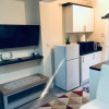 Отель Self-contained studio flat bathrooms kitchens upgrade locations to city centre 15 minutes walking di, фото 10