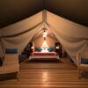 Отель Isla Chiquita Glamping Hotel в Aranjuez