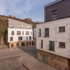 Отель Central 2 Bedroom Apt W Parking Close To Royal Mile, фото 1