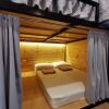 Отель Murals Sleepbox Capsule Hostel - Adults Only, фото 18