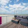 Отель Unique Beach House With Dishwasher and Beautiful View, in a Holiday Park, фото 6