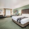 Отель La Quinta Inn & Suites by Wyndham Newport, фото 30