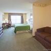 Отель Country Inn & Suites by Radisson, St. Cloud East, MN, фото 25